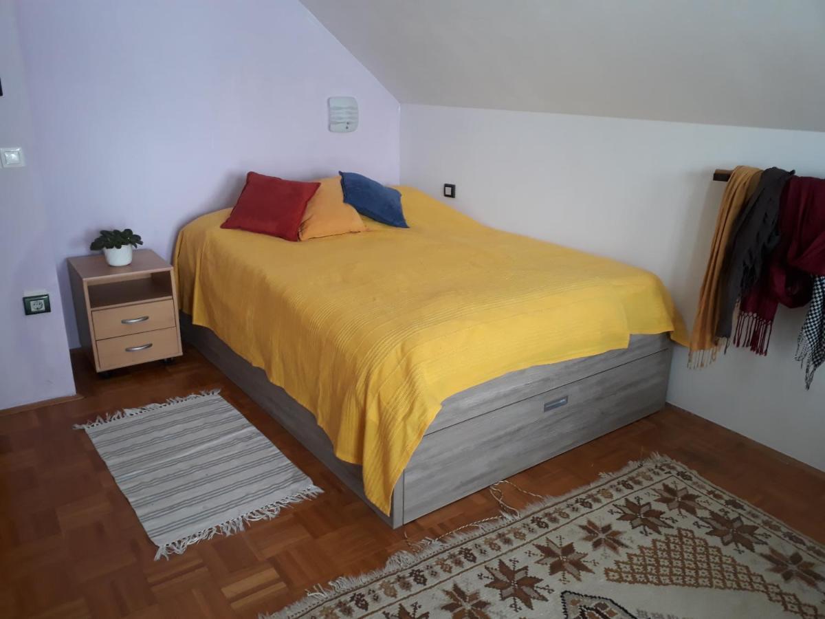 B&B Cerne Polhov Gradec Bagian luar foto
