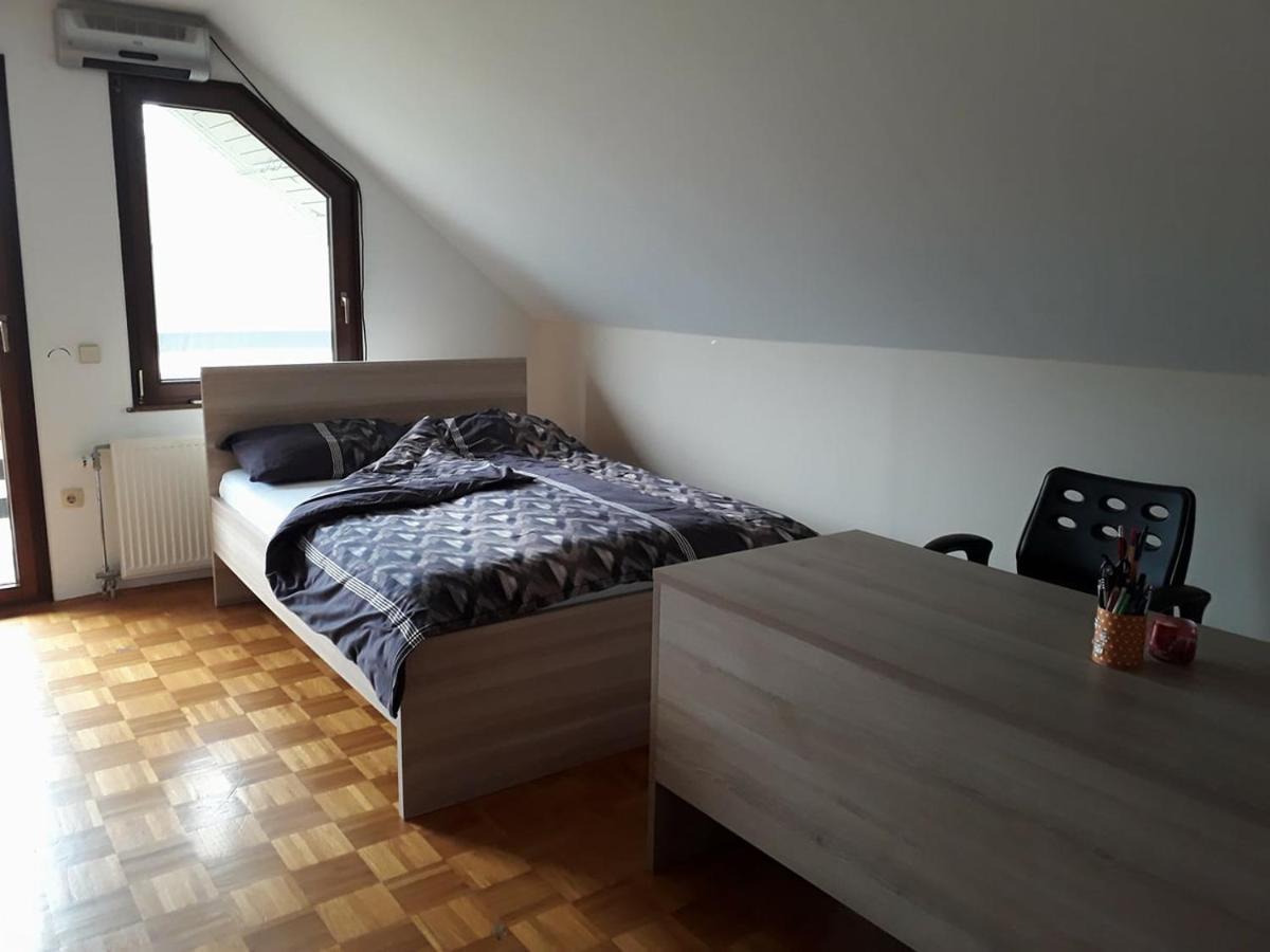 B&B Cerne Polhov Gradec Bagian luar foto